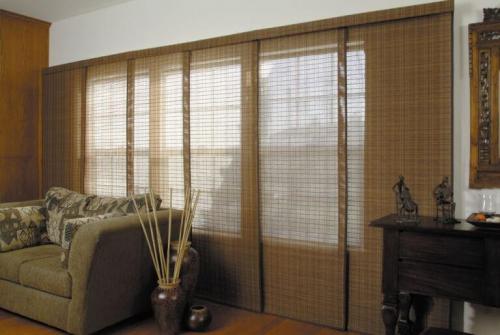 Японские шторы в интерьере: дуновение Востока на окнах