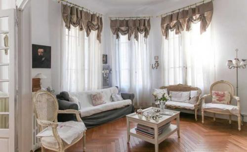 Какую тюль выбрать для гостиной. Какие выбирать цветовые решения